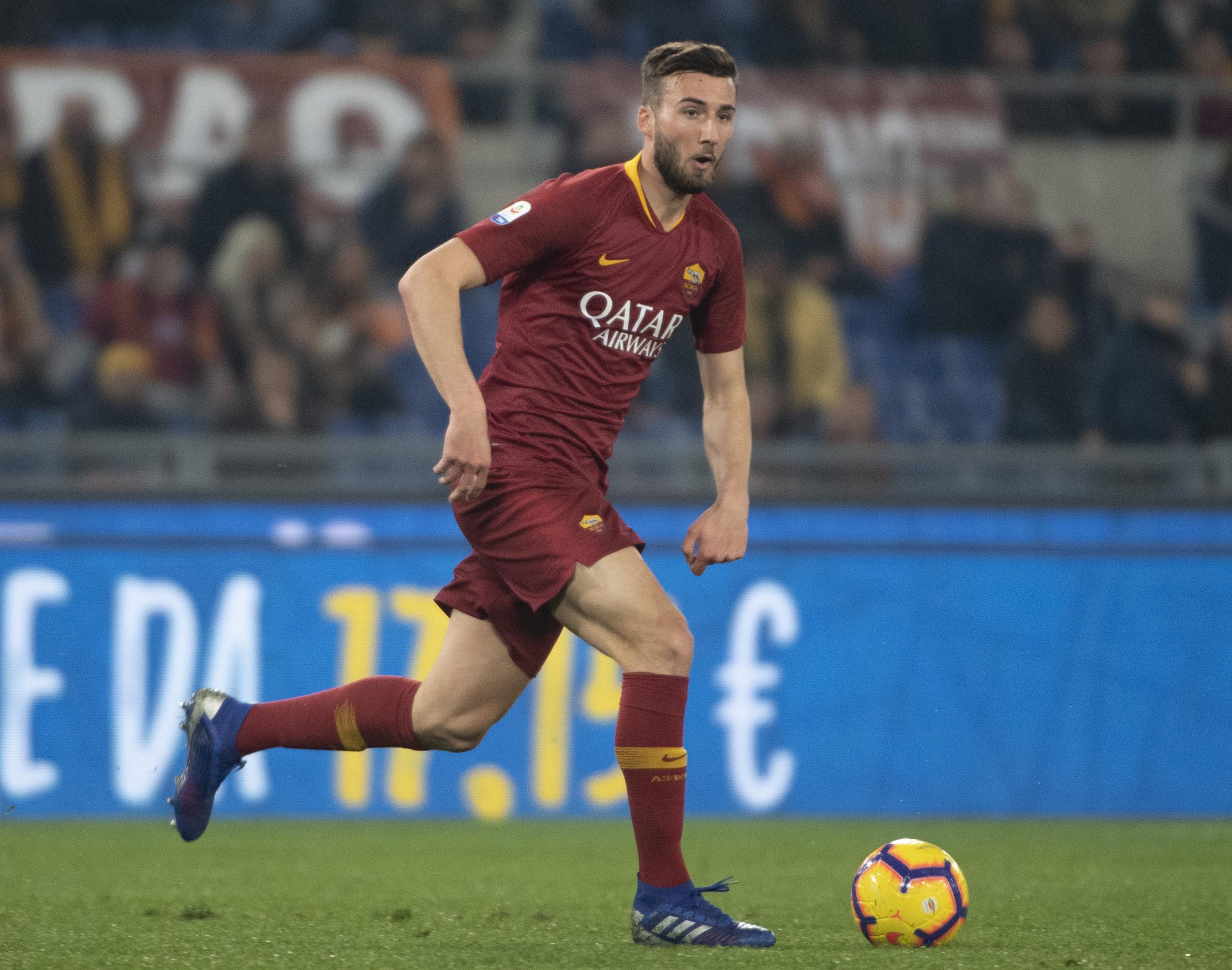 知名中场球 知名中场球