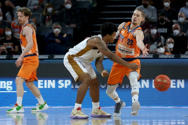 等待反击机 等待反击机