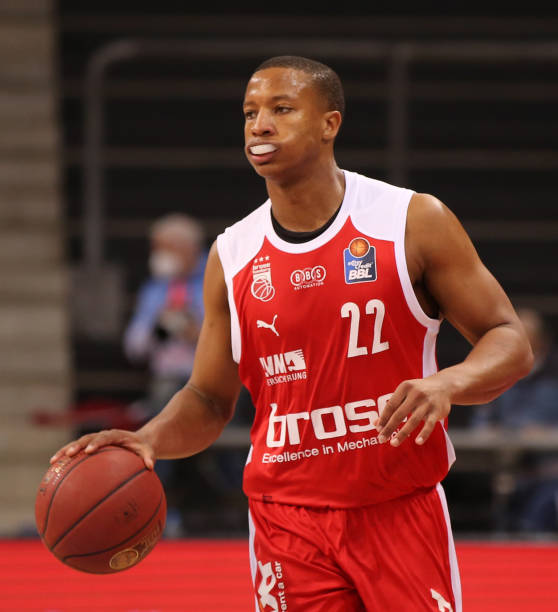 布登：布克比尔将出战本赛季主场收官战 对阵马刺时长会接近常规上场时间