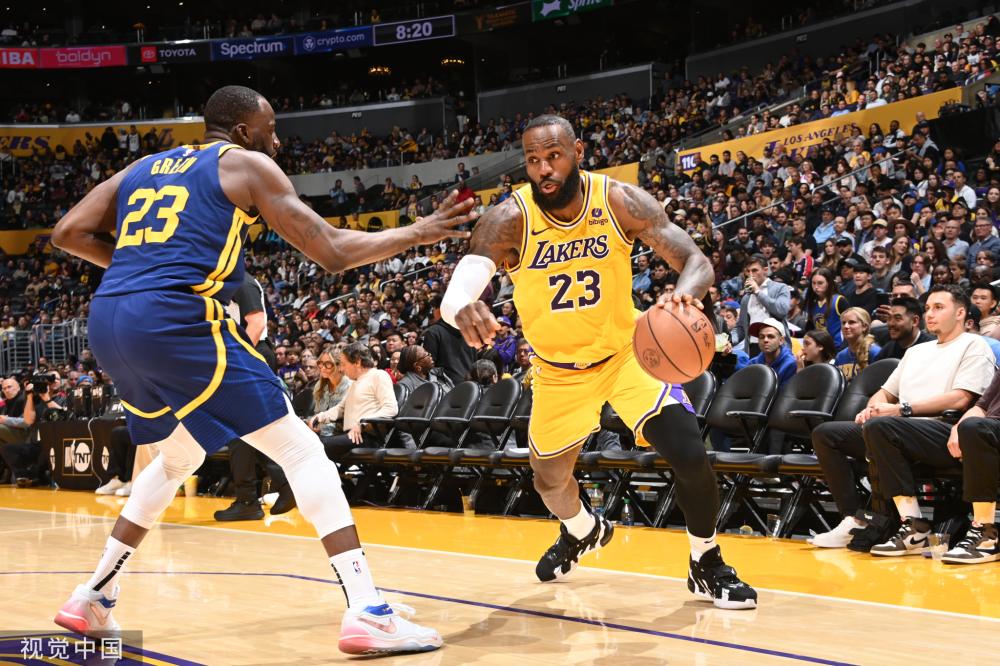 他利用持球 他利用持球